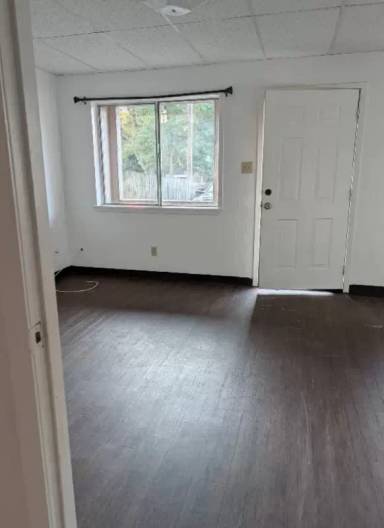 Main picture of 103 N Holland St