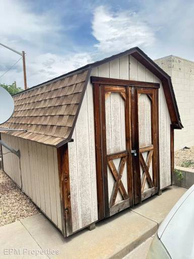 Main picture of 805 16th St