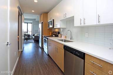 Main picture of 2455 S University Blvd