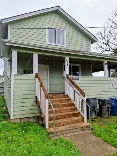 Main picture of 290 14th St SE