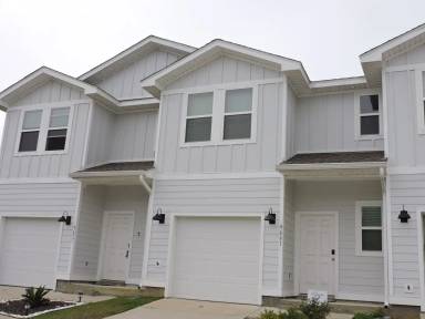 Main picture of 9661 Nature Creek Blvd