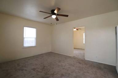 Main picture of 728 W El Camino St