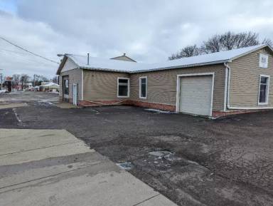 Main picture of 8464 Cleveland Ave NW