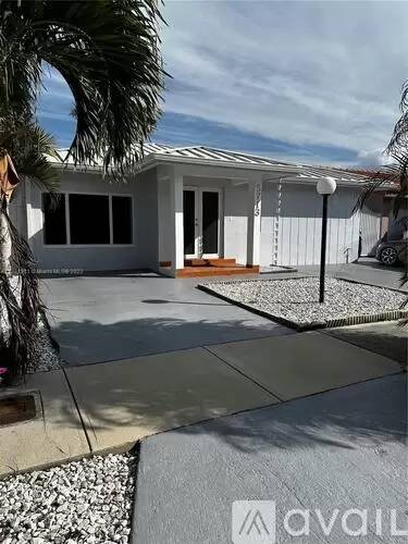 Main picture of 5713 SW 150th Ave