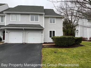 Main picture of 64 E Jonathan Ct