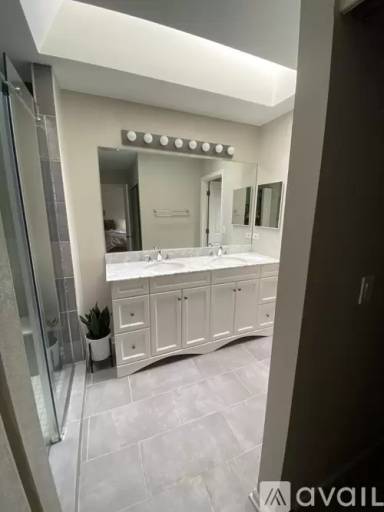 Main picture of 300 Cromwell Ct