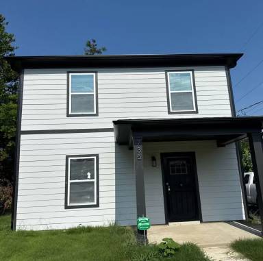 Main picture of 735 N Dunlap St