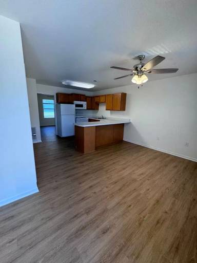 Main picture of 105 Oaktree Ln