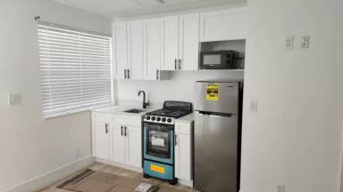 Main picture of 804 Middle St