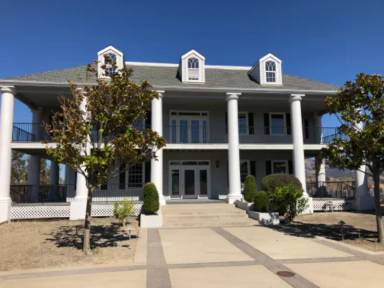 Main picture of 105 Alamo Ranch Rd