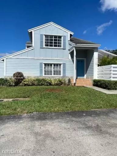 Main picture of 13721 SW 149th Circle Ln