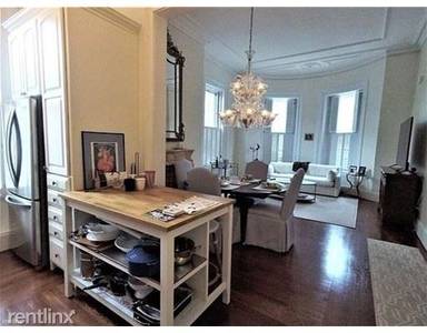 Main picture of 48 Monument Sq