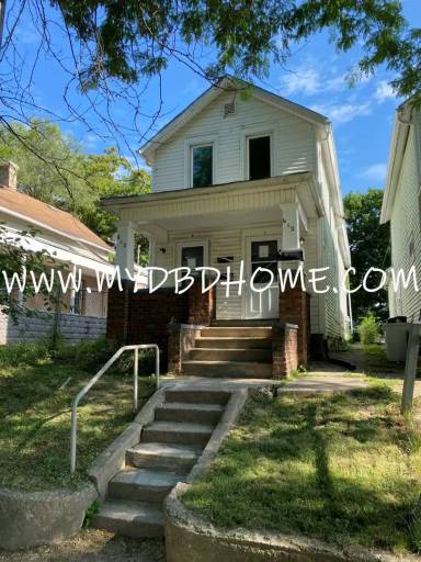 Main picture of 612 Walnut St
