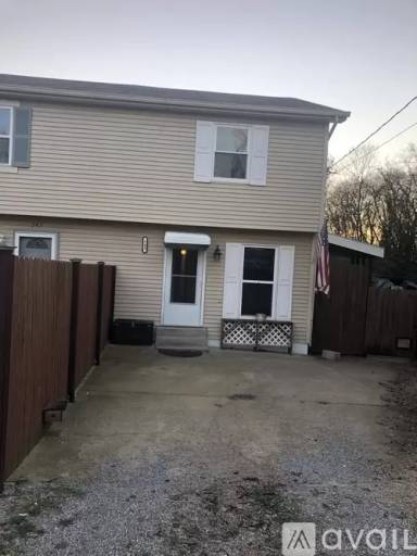 Main picture of 543 Drake Ave