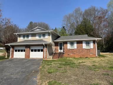 Main picture of 100 Red Cardinal Rd