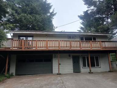 Main picture of 2416 NW Edenview Way