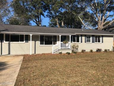 Main picture of 3100 E Blount St