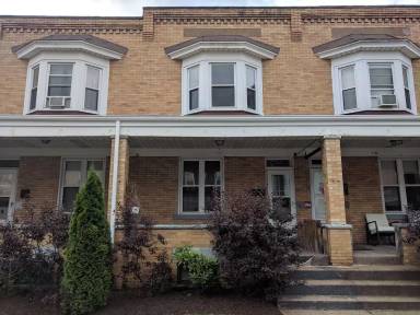 Main picture of 1718 1/2 Jancey St