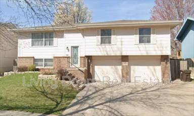 Main picture of 2433 SW 16th St