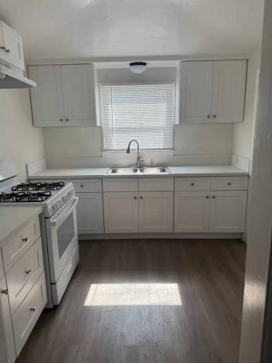 Main picture of 626 Park Ave