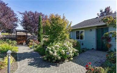Main picture of 2825 Nevada St