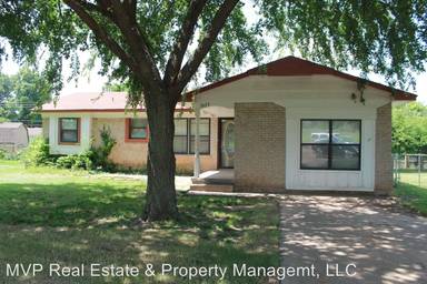 Main picture of 2429 Sandra Dr