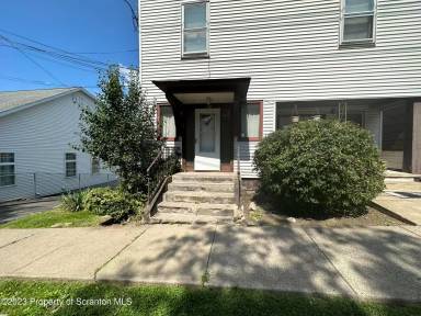 Main picture of 130 State St