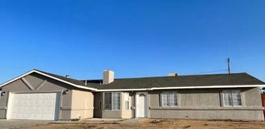 Main picture of 8412 Peach Ave