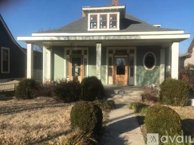 Main picture of 1619 Holly St