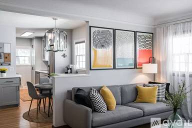 Main picture of 1012 1st St NW