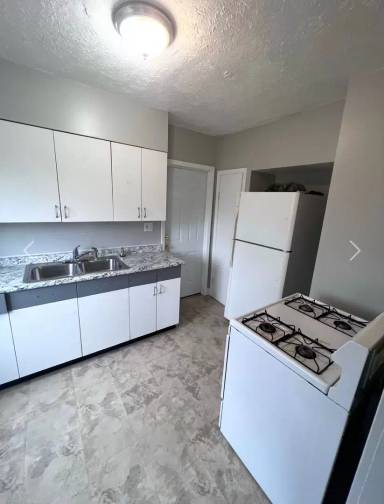 Main picture of 877 Rudyard Rd