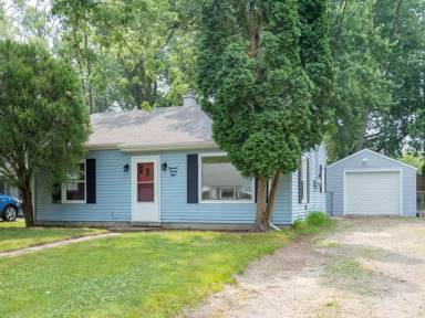 Main picture of 1928 Eckener Dr