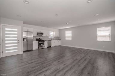 Main picture of 3915 Brighton Ave