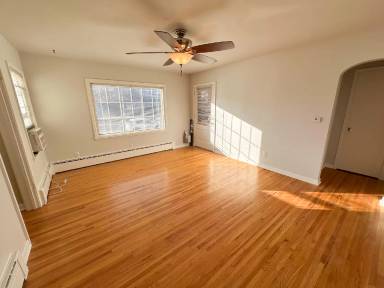 Main picture of 602 W 9th St