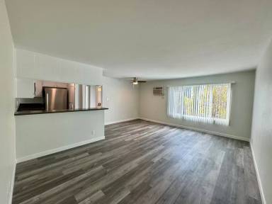 Main picture of 5340 Franklin Ave