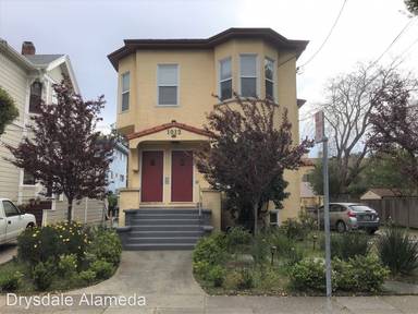 Main picture of 1012 Walnut St