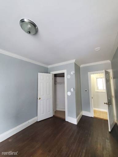 Main picture of 216 Elm St
