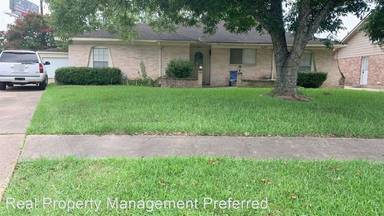 Main picture of 21318 Four Oaks Dr