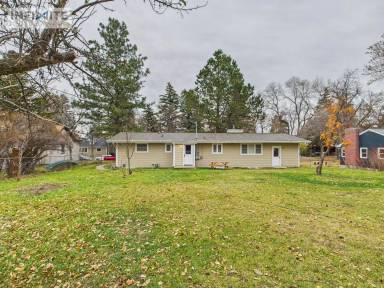 Main picture of 1411 S Grand Ave