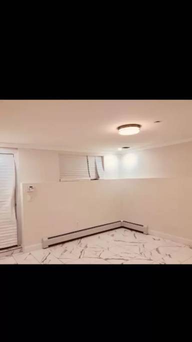 Main picture of 374 Crystal Ave