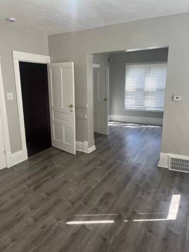 Main picture of 1231 S 25th St