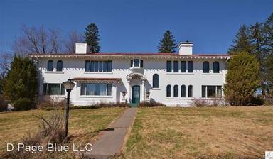 Main picture of 711 Irving Pl