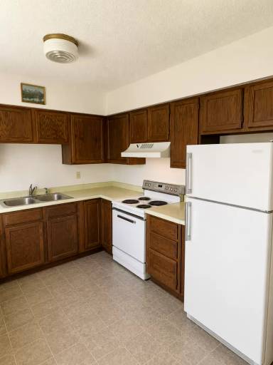 Main picture of 1909 S Black Ave