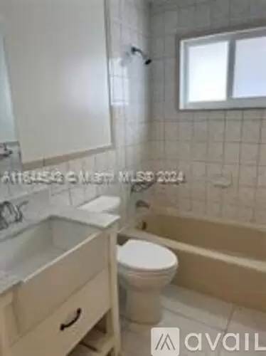 Main picture of 626 W 17th St