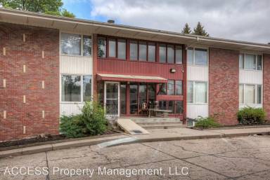 Main picture of 4813 S 131st St