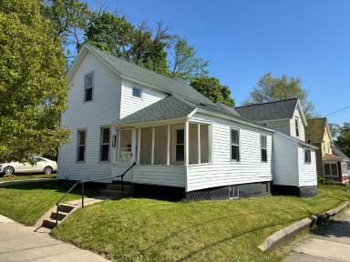 Main picture of 928 Baxter St SE
