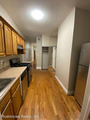 Main picture of 1735 2nd Ave