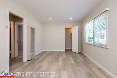Main picture of 220 W California Ave