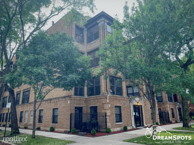 Main picture of 4209 S Michigan Ave