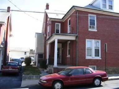 Main picture of 23 N Poplar St